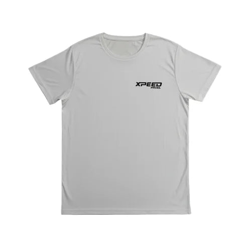 Camiseta Xpeed como referencia para medir una prenda